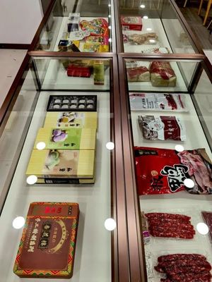 乔家栅上海酱鸭、龙华古寺罗汉饼…今年春节,这款“最上海”礼盒值得期待