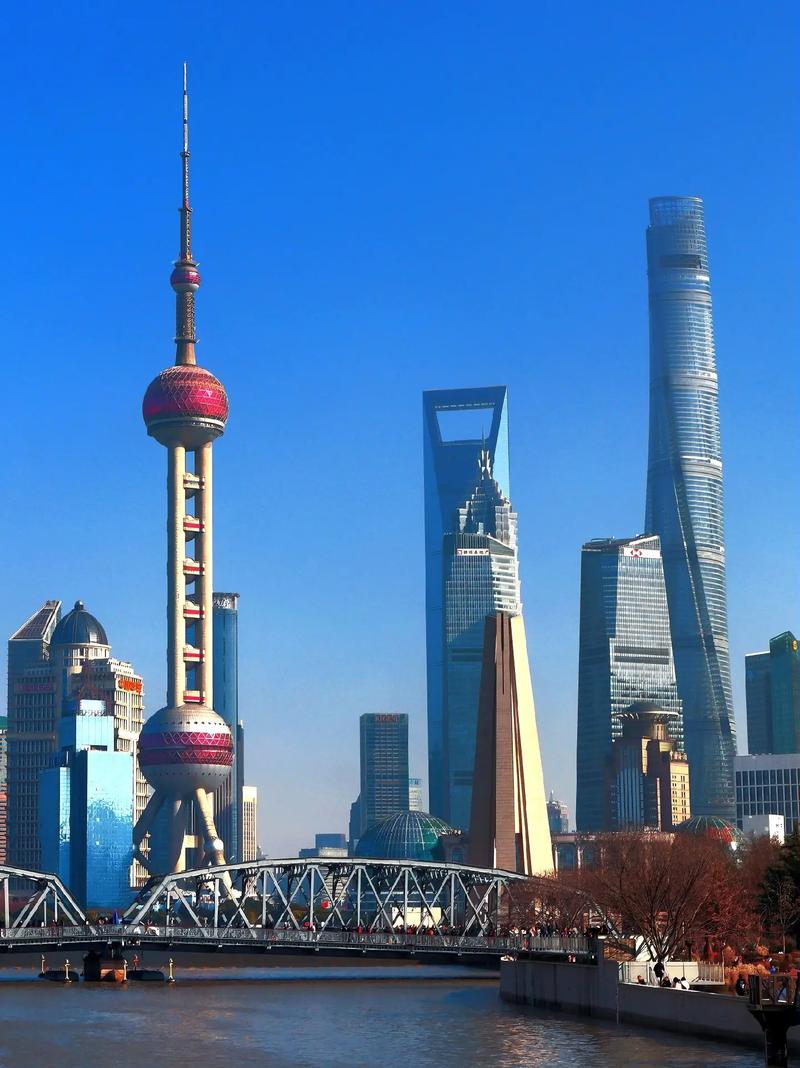 上海 东方明珠的璀璨与变迁