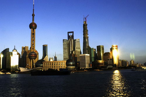 上海S3公路建设迎新突破，关键节点吊装工程顺利完成，市民出行将迎更大便利